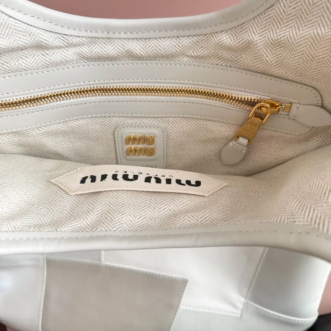 Miu Miu Style Leather Tote Bag Bags Tote Bag detail image 7 from source 719378