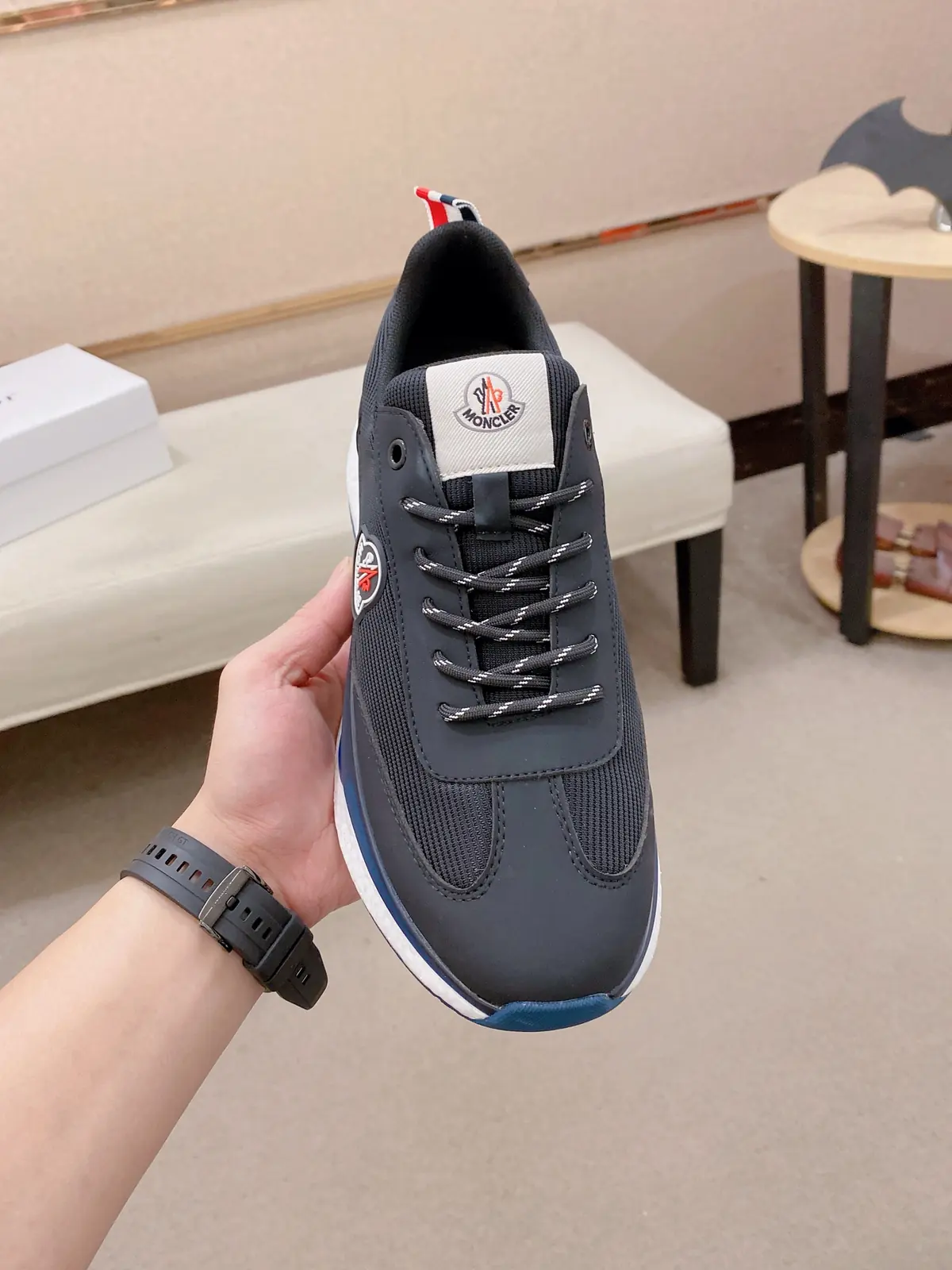 Moncler男 Style Black Leather Men's Shoes Lookbook Reference image 2