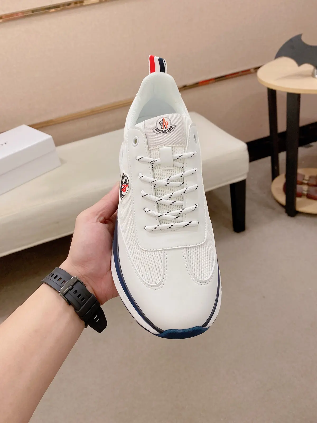 Moncler男 Style Black Leather Men's Shoes Lookbook Reference image 2