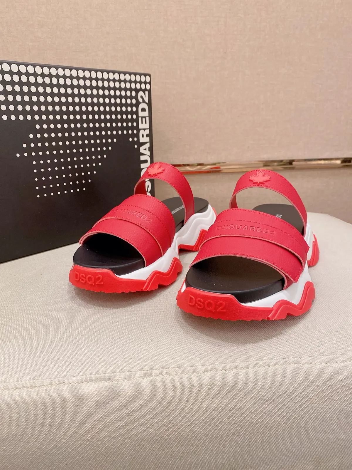 Moncler男 Style Leather Men's Shoes Lookbook Reference image 6