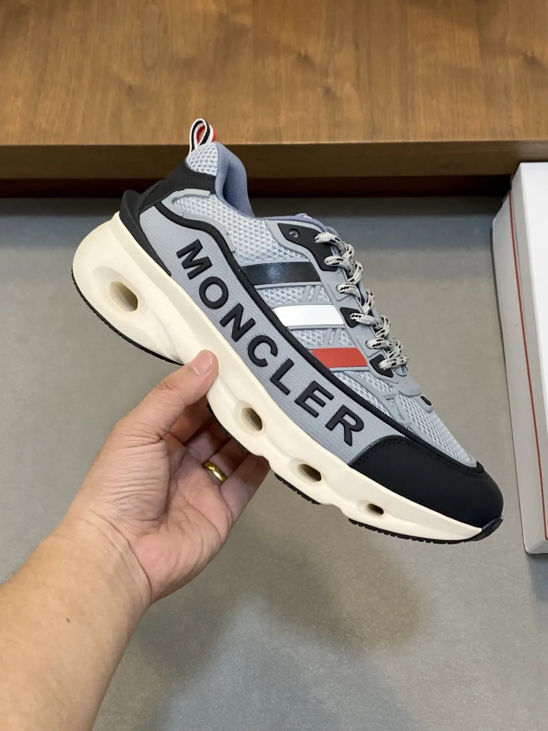 Moncler男 Style Men's Shoes Lookbook Reference image 4