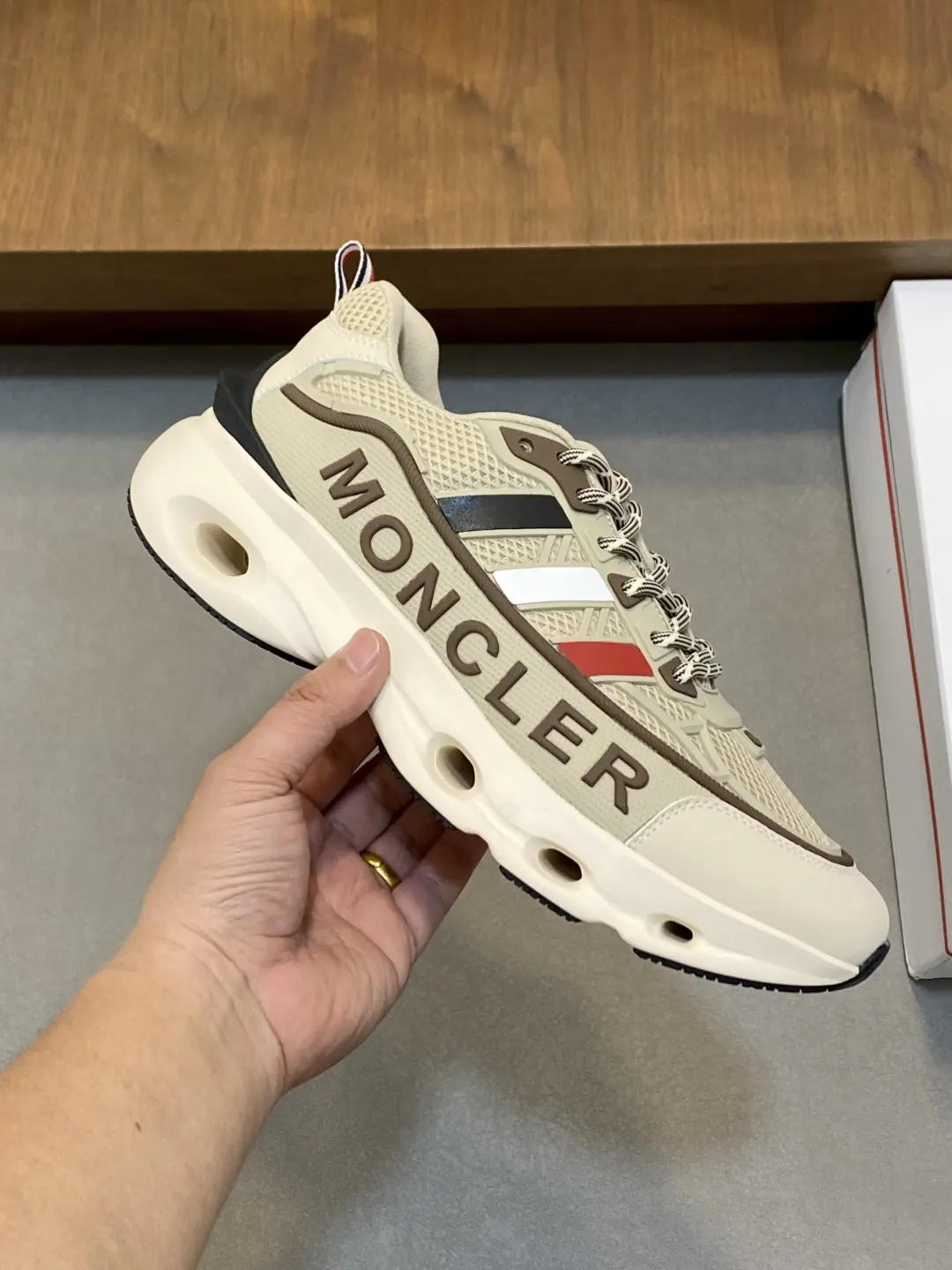 Moncler男 Style Men's Shoes Lookbook Reference image 4