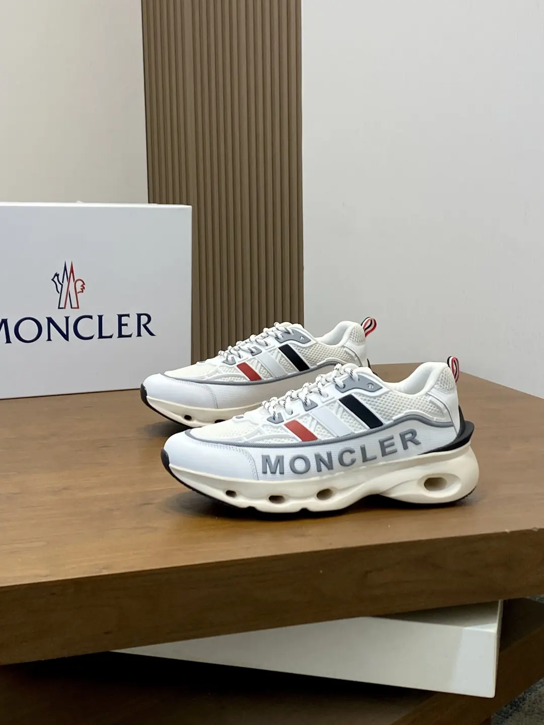 Moncler男 Style Men's Shoes Lookbook Reference image 3