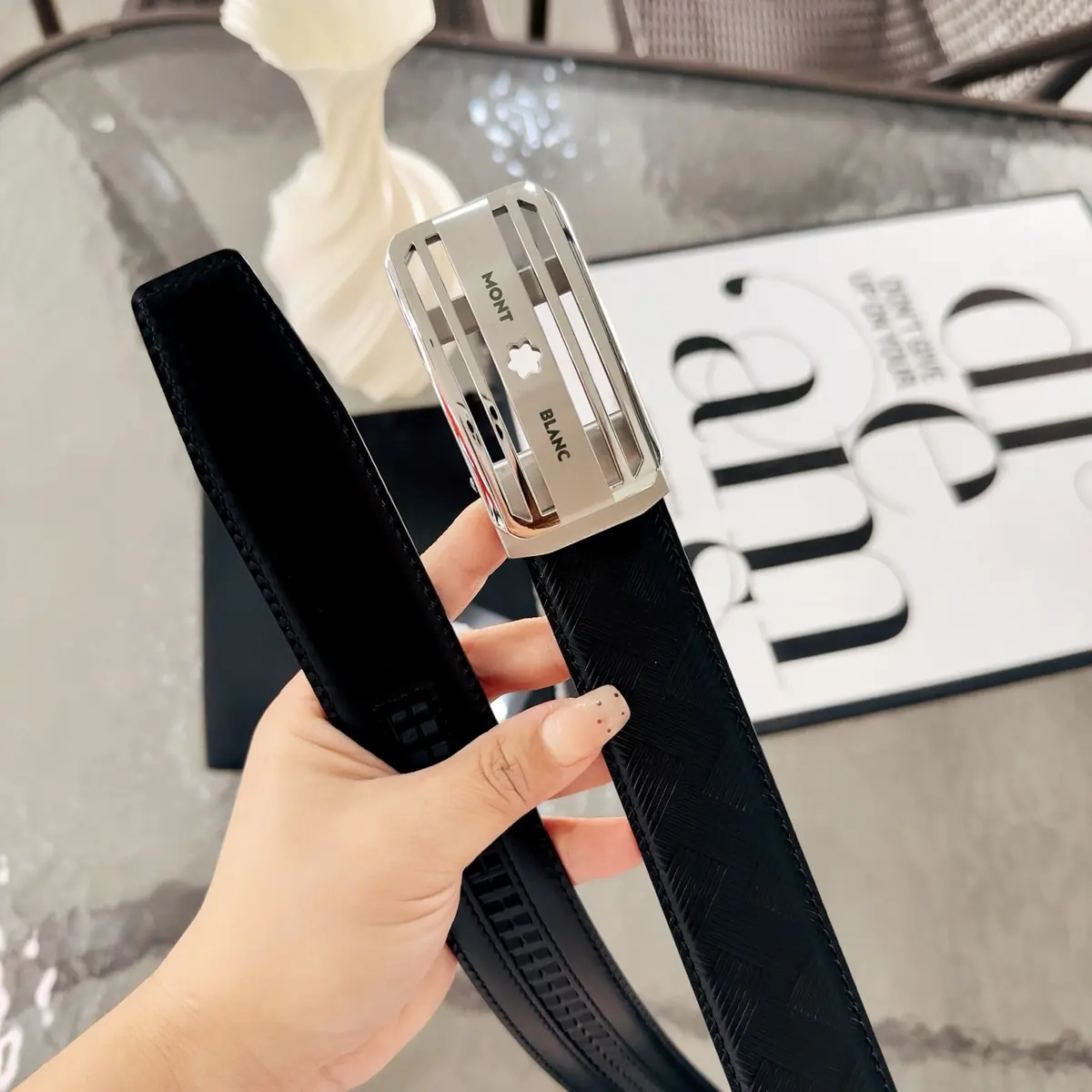 Montblanc（万宝龙男） Style Leather Men's Belts Lookbook Reference image 2