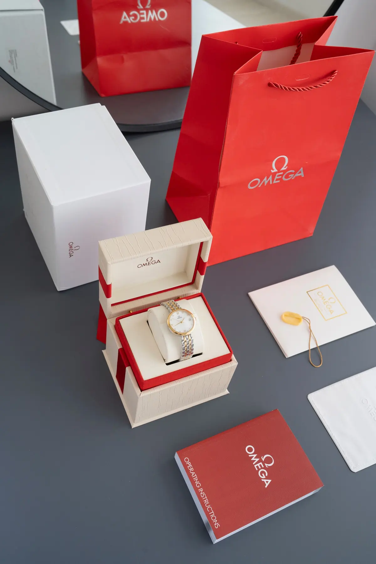 Omega（欧米茄） Style Beige Watches Lookbook Reference image 1