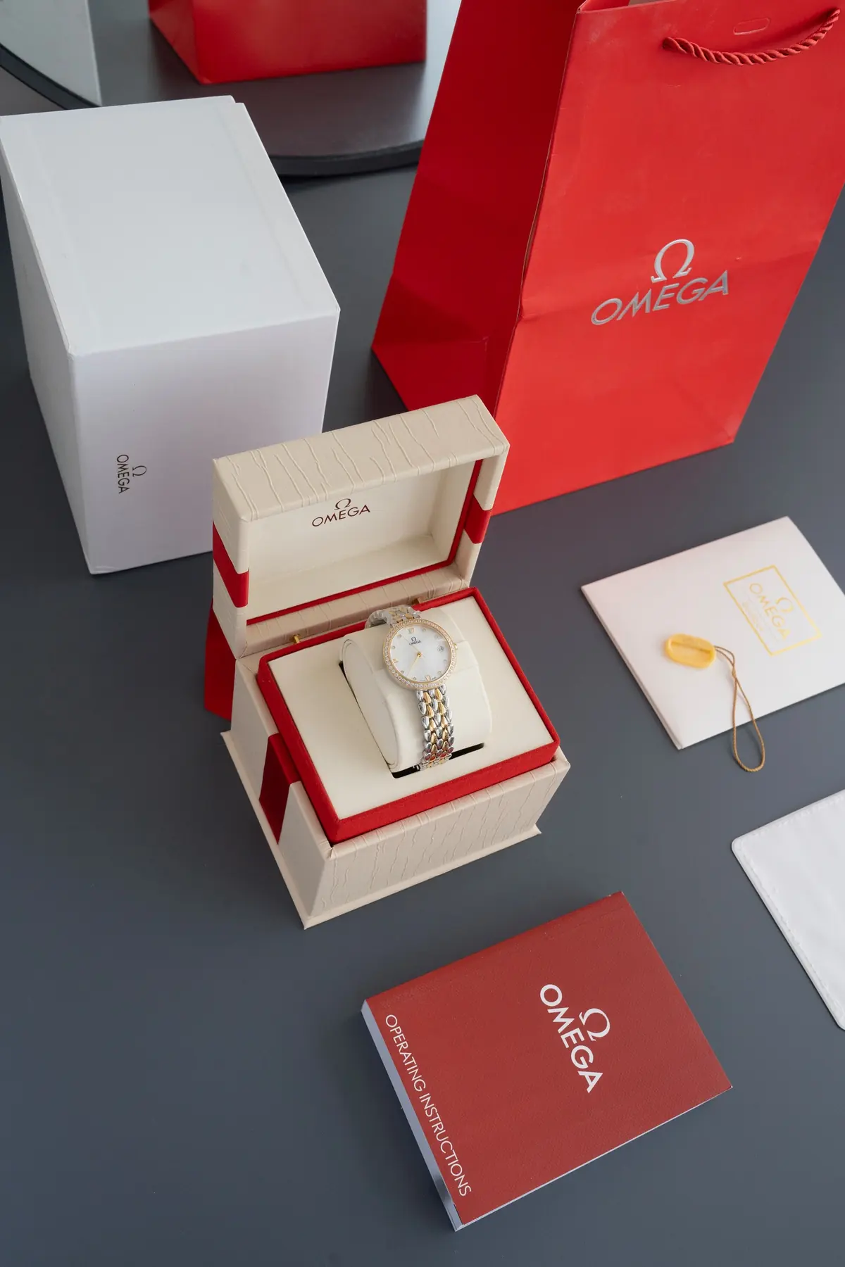 Omega（欧米茄） Style Beige Watches Lookbook Reference image 1