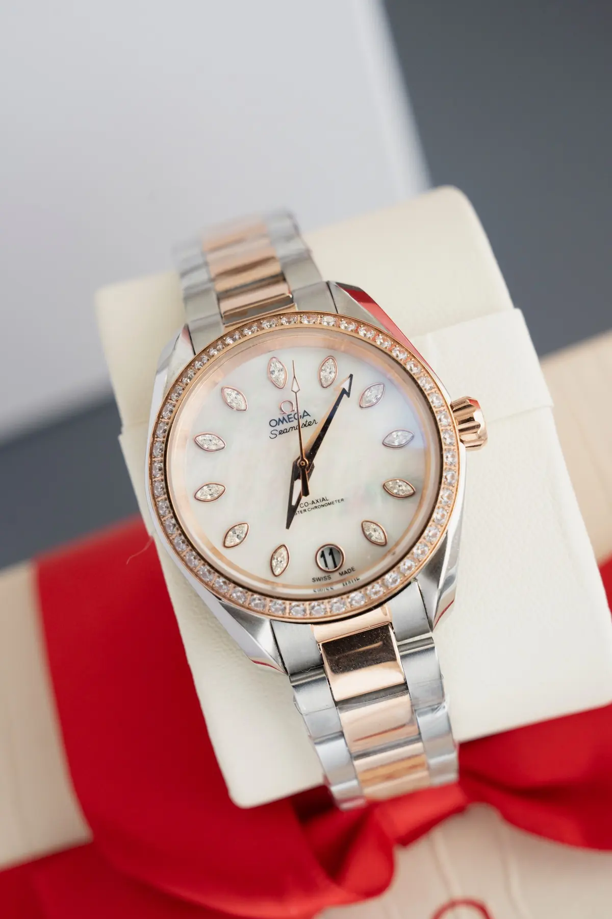 Omega（欧米茄） Style Beige Watches Lookbook Reference image 3