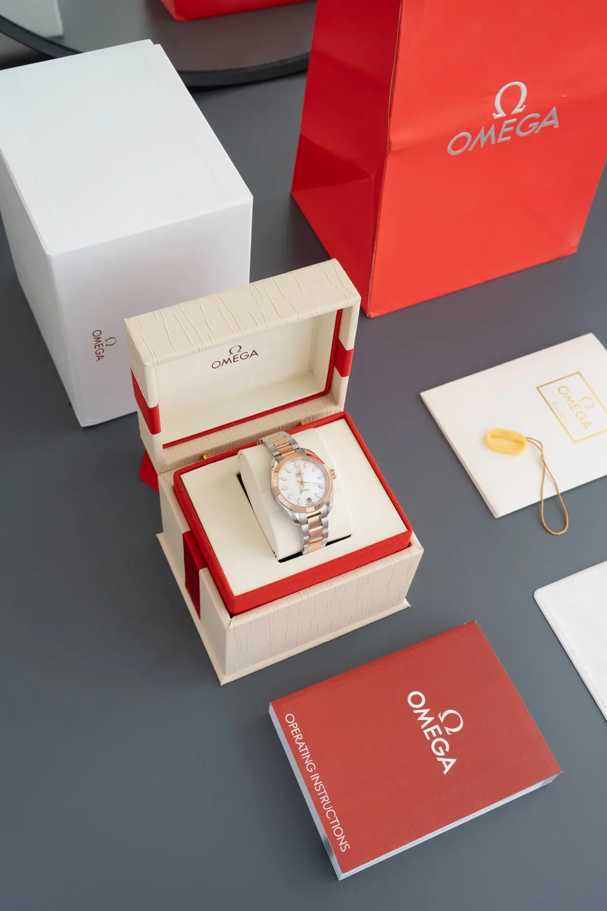 Omega（欧米茄） Style Beige Watches Lookbook Reference image 1