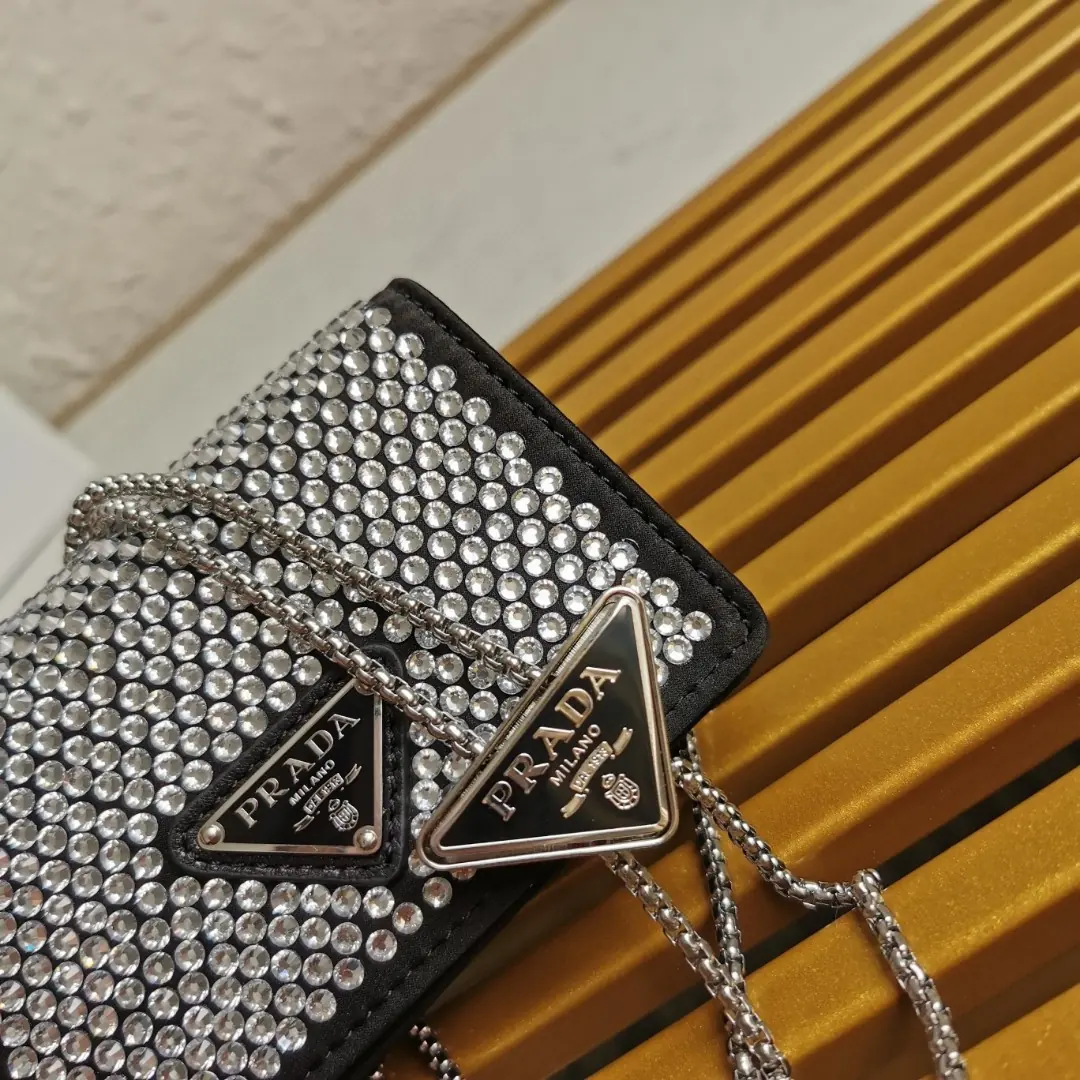 Prada Style Bag Lookbook Reference image 6