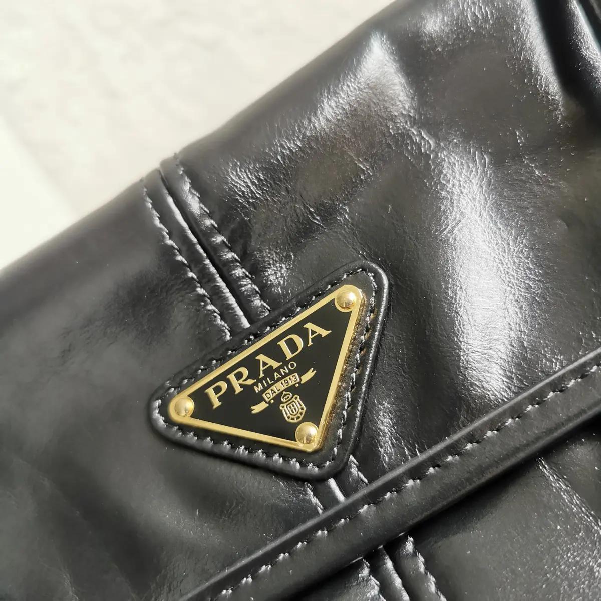 Prada Style Gold Leather Shoulder Bag Lookbook Reference image 5