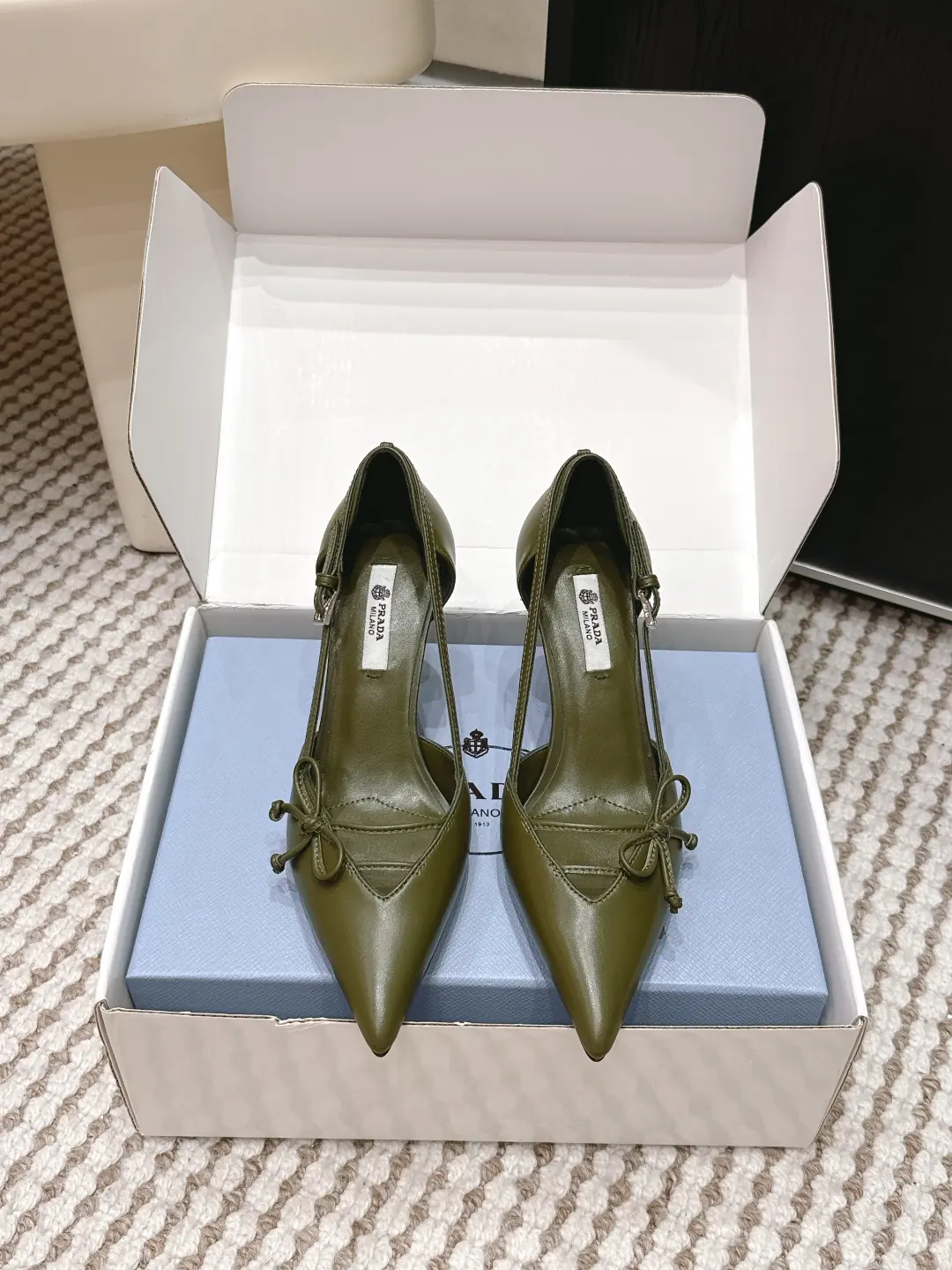 Prada Style Green Leather Women's Shoes Lookbook Reference image 1