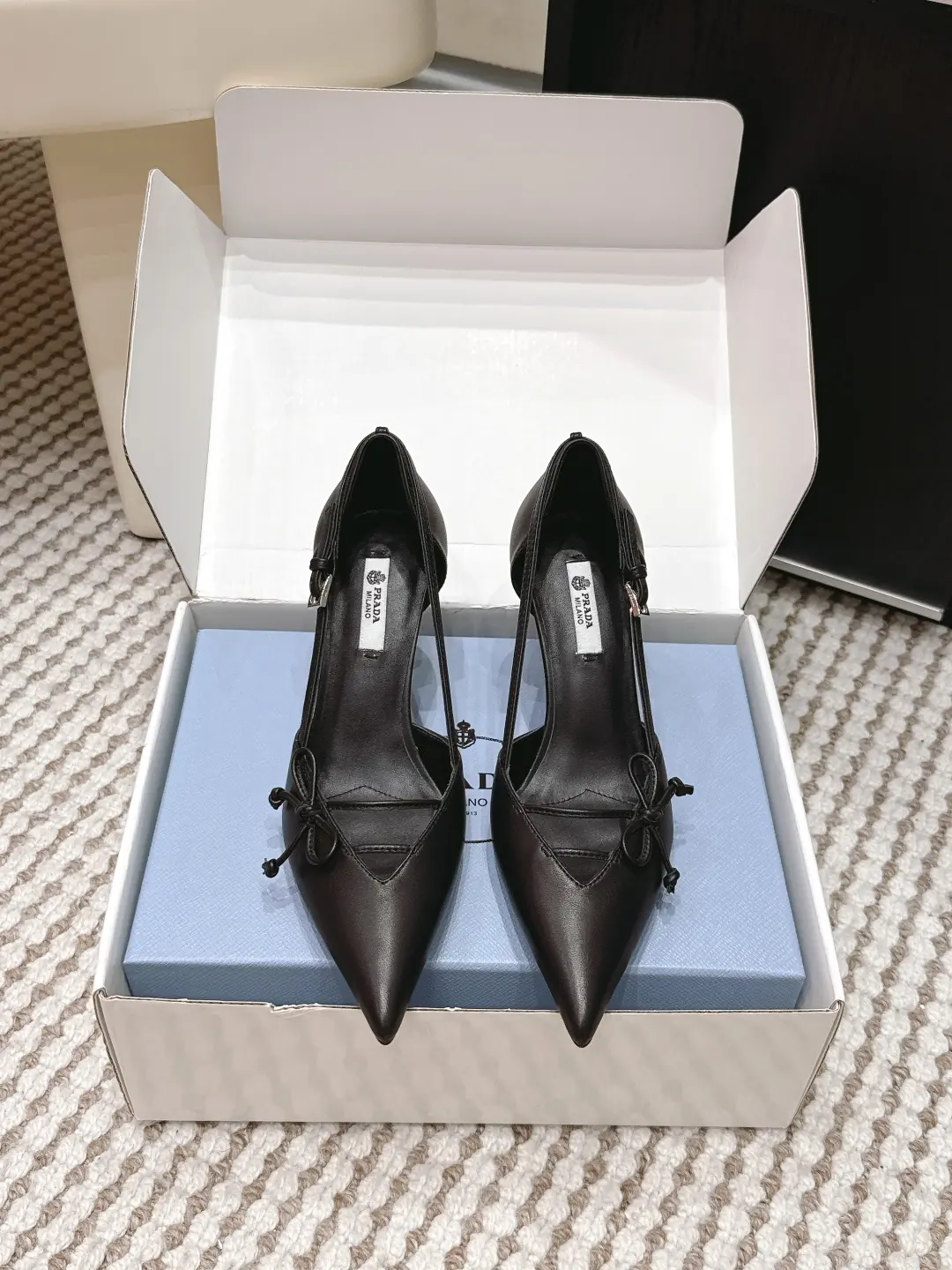 Prada Style Green Leather Women's Shoes Lookbook Reference image 1