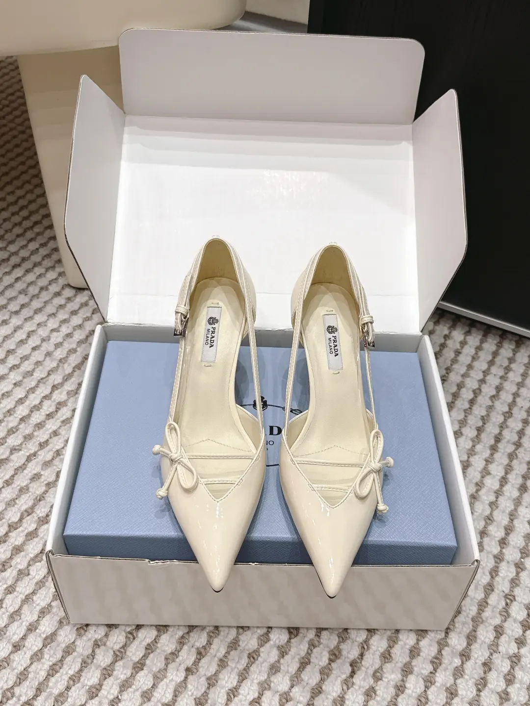 Prada Style Green Leather Women's Shoes Lookbook Reference image 1