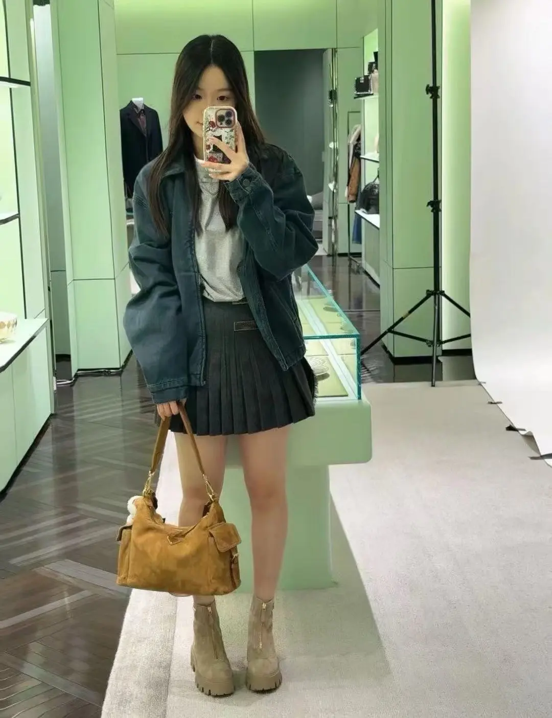 Prada Style Leather Shoulder Bag Lookbook Reference image 1