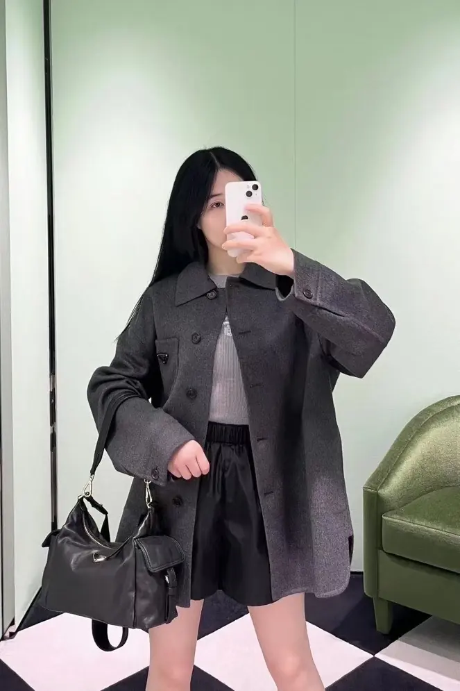 Prada Style Leather Shoulder Bag Lookbook Reference image 3