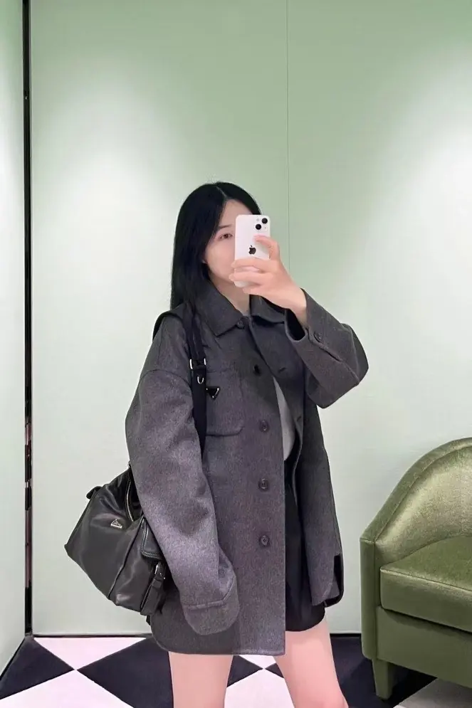 Prada Style Leather Shoulder Bag Lookbook Reference image 4