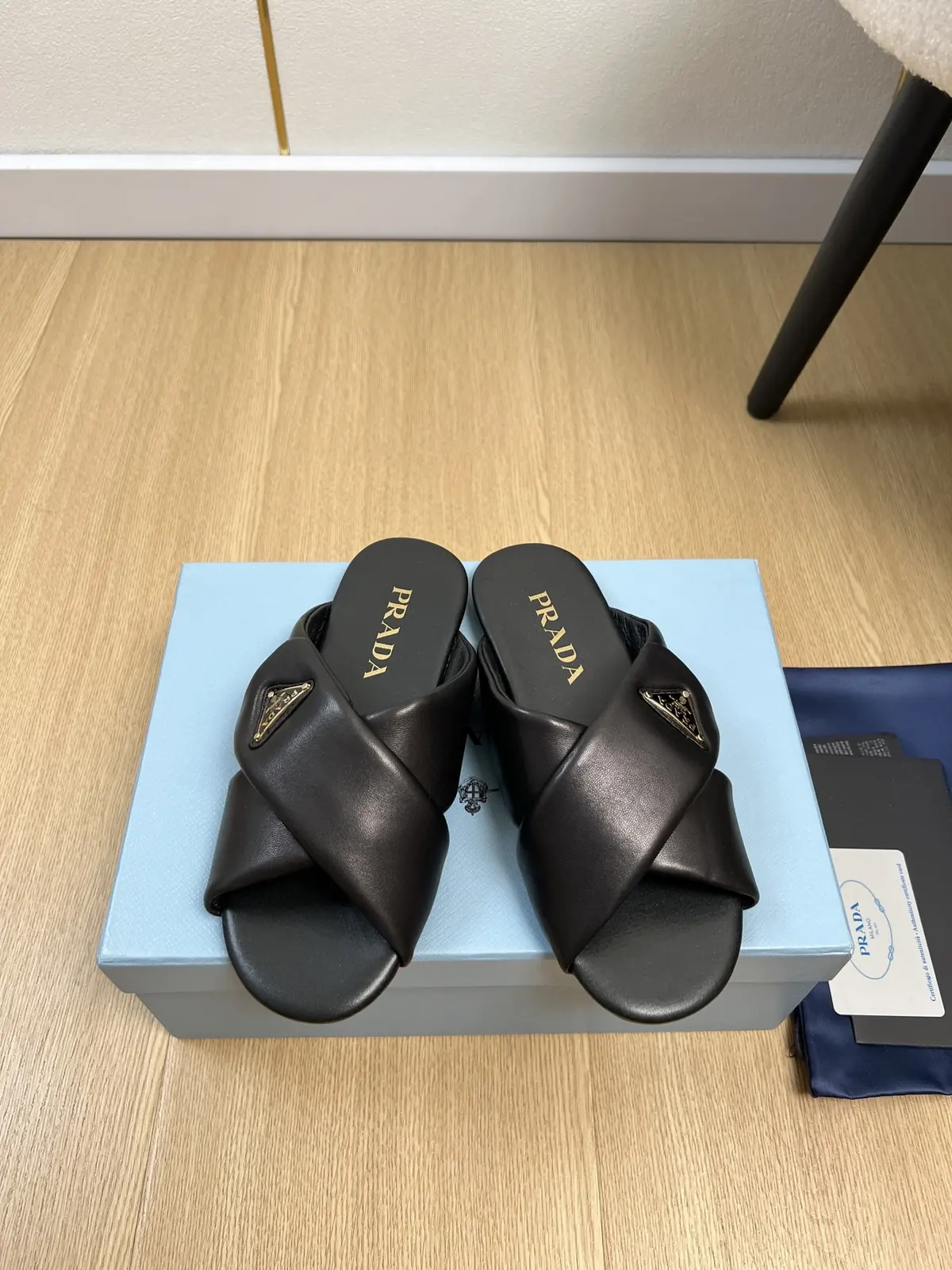 Prada Style Leather Women's Shoes Lookbook Reference image 1
