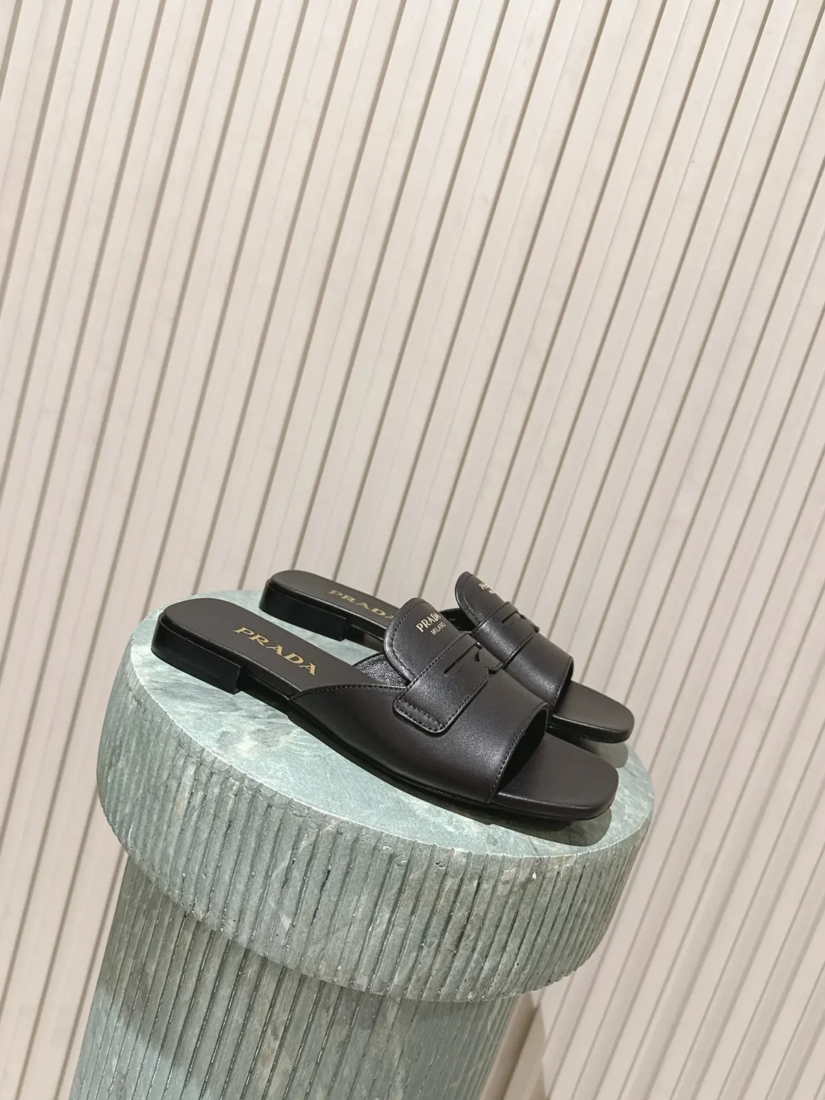 Prada Style Leather Women's Shoes Lookbook Reference image 1