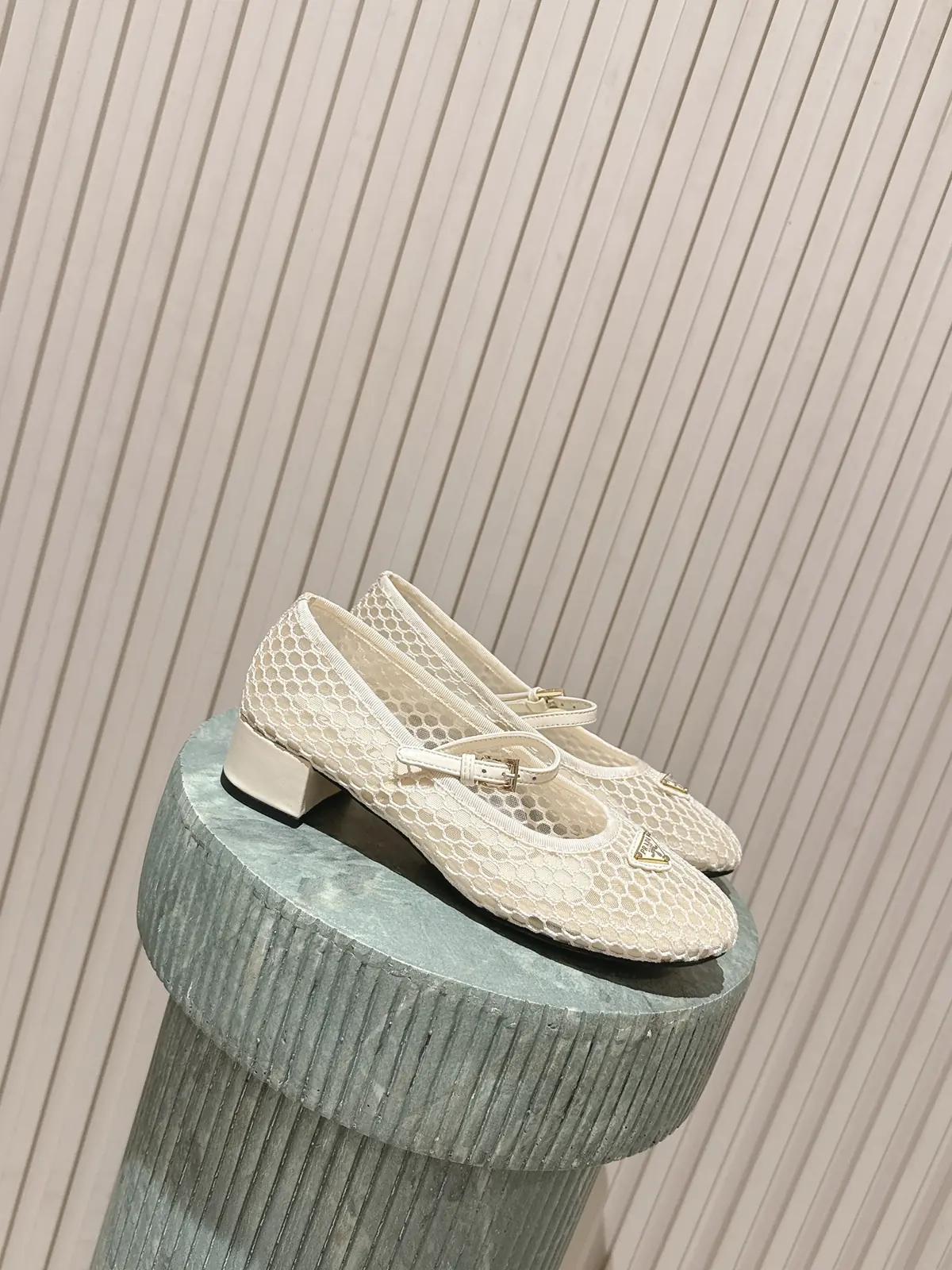 Prada Style Leather Women's Shoes Lookbook Reference image 1