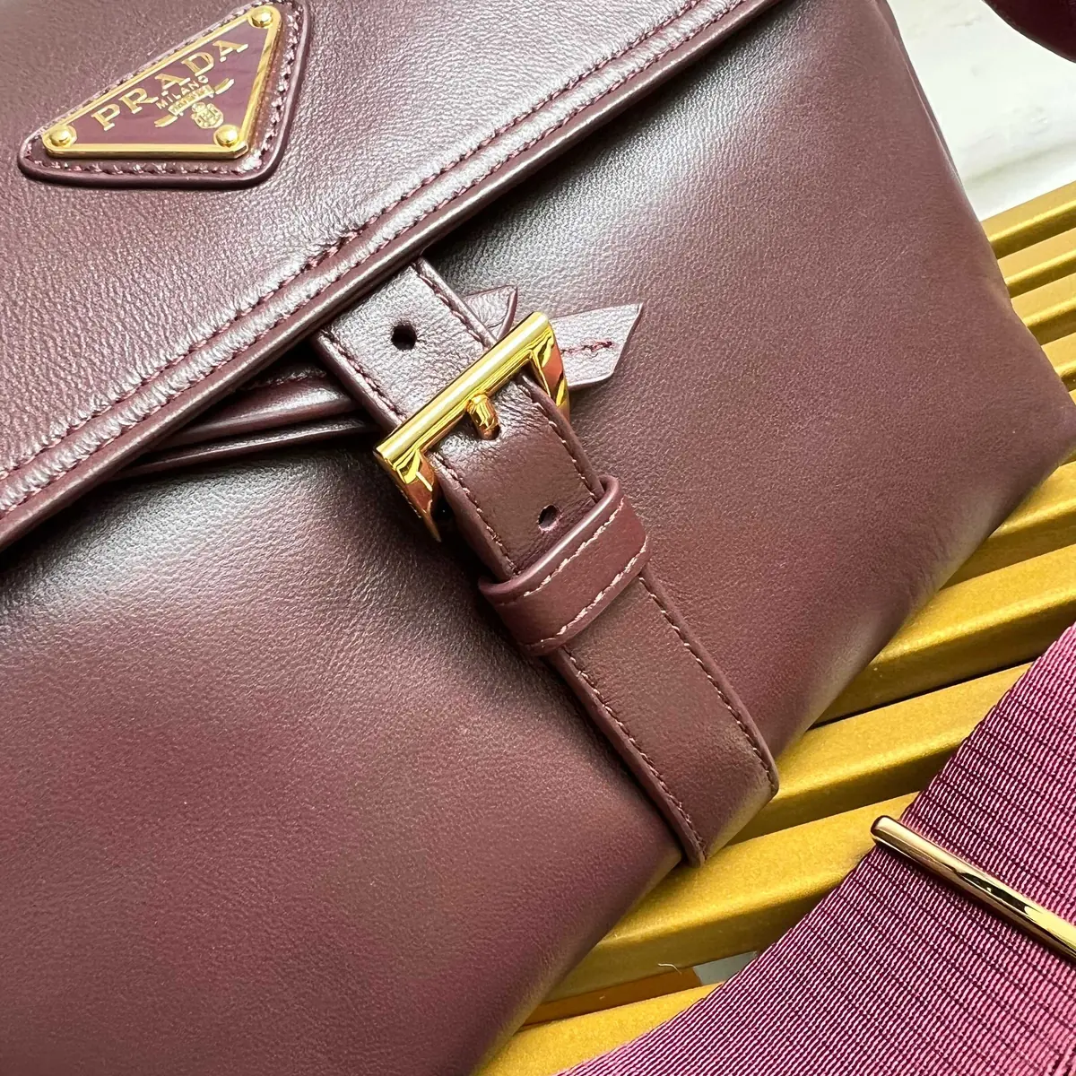 Prada Style Red Leather Shoulder Bag Lookbook Reference image 5