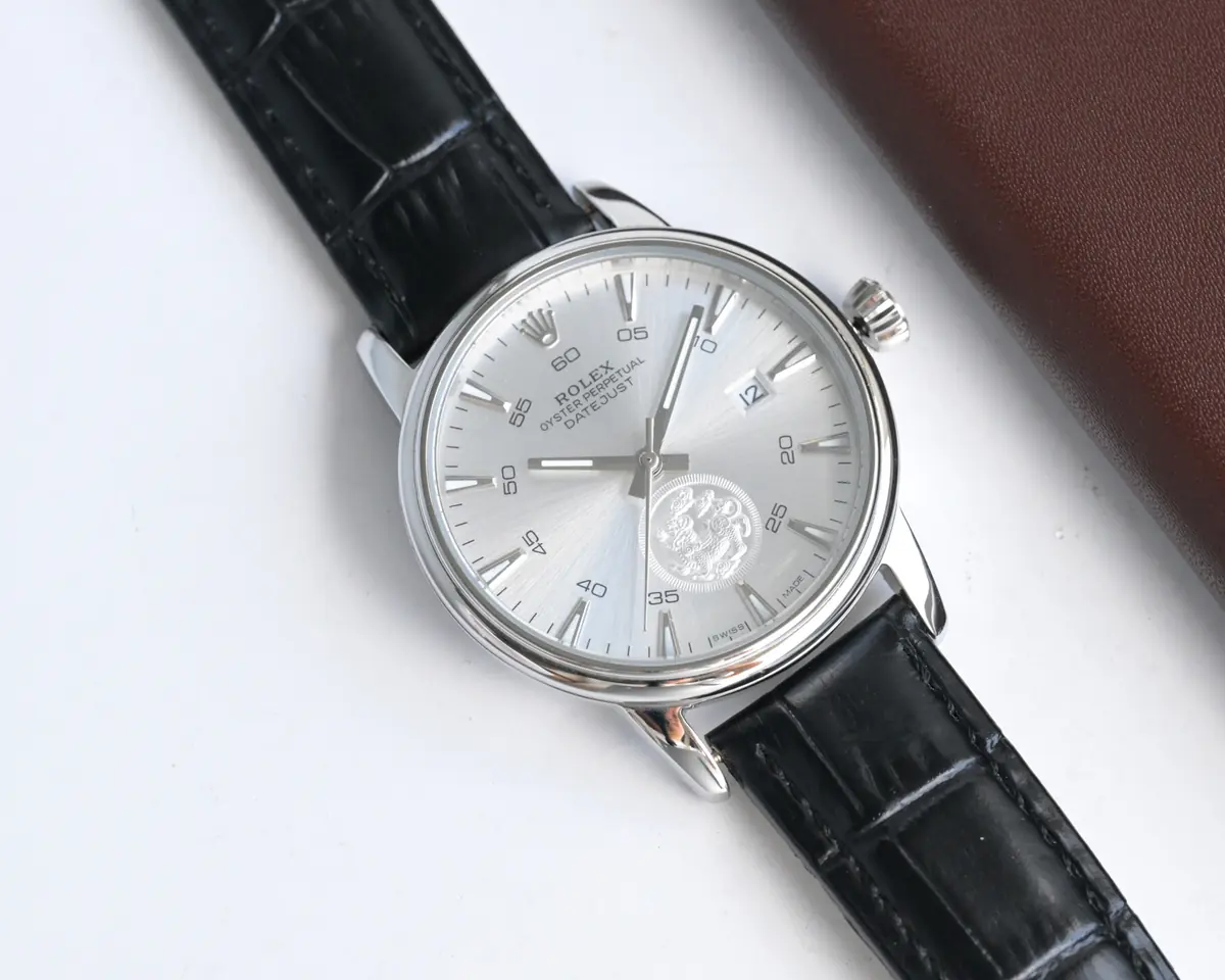 Rolex（劳力士） Style Beige Leather Watches Lookbook Reference image 4