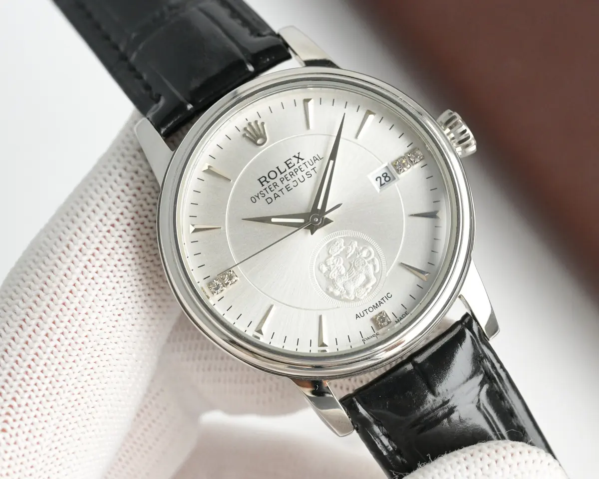 Rolex（劳力士） Style Beige Leather Watches Lookbook Reference image 4