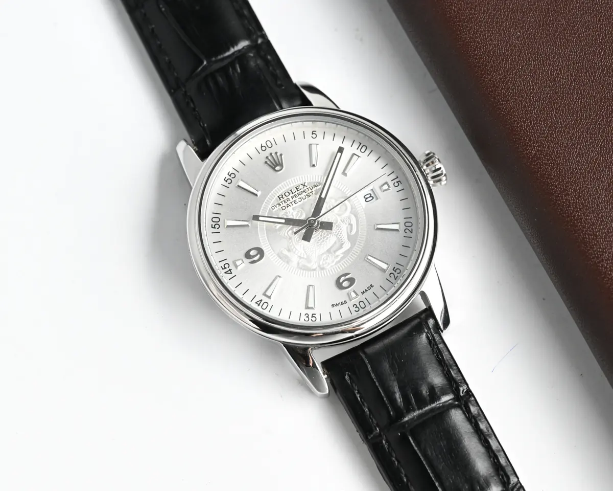 Rolex（劳力士） Style Beige Leather Watches Lookbook Reference image 5