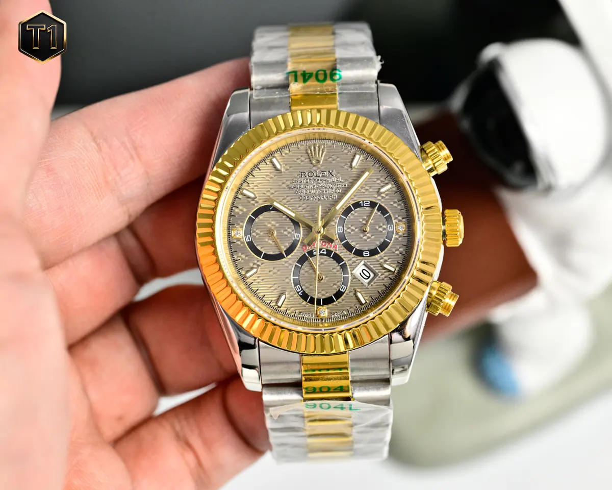 Rolex（劳力士） Style Beige Watches Lookbook Reference image 1