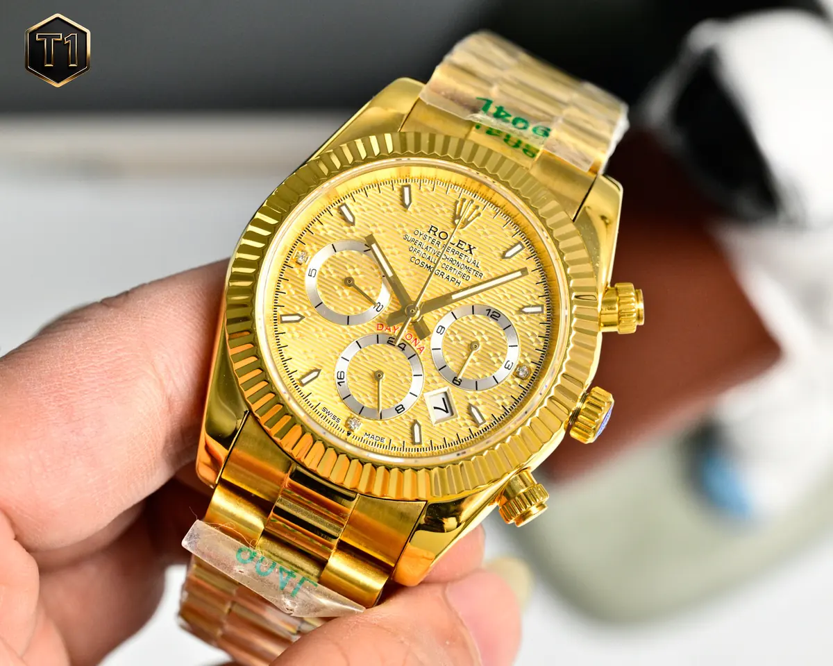 Rolex（劳力士） Style Beige Watches Lookbook Reference image 5