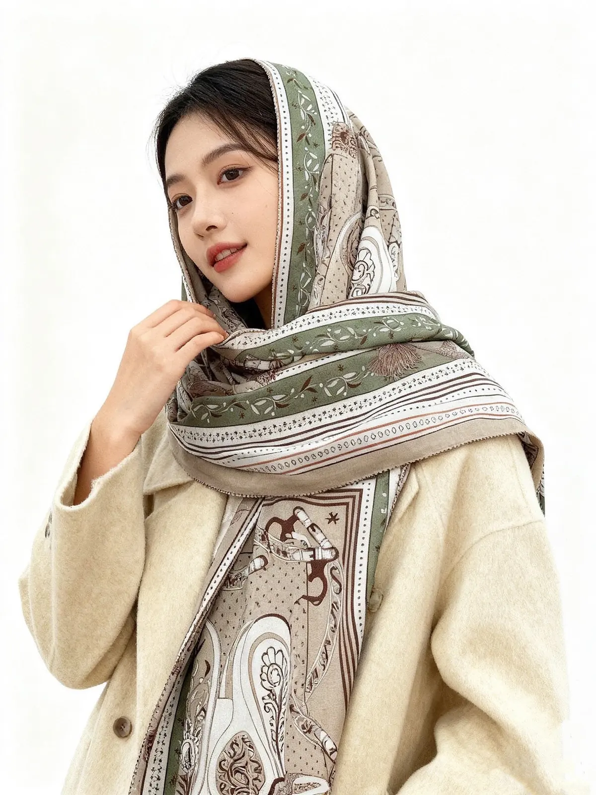 Scarf（围巾） Style Beige Scarf Lookbook Reference image 1