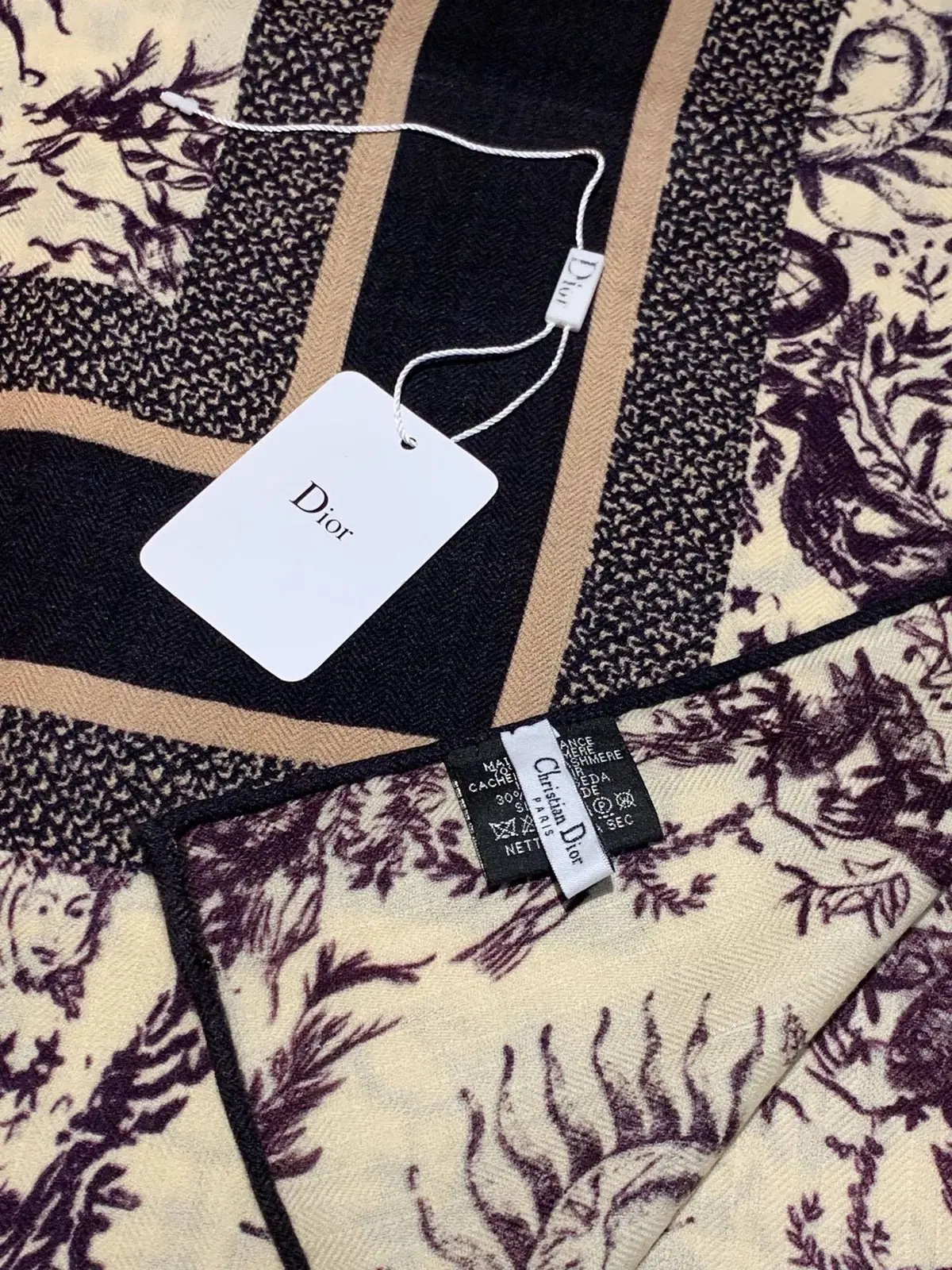 Scarf（围巾） Style Black Scarf Lookbook Reference image 5