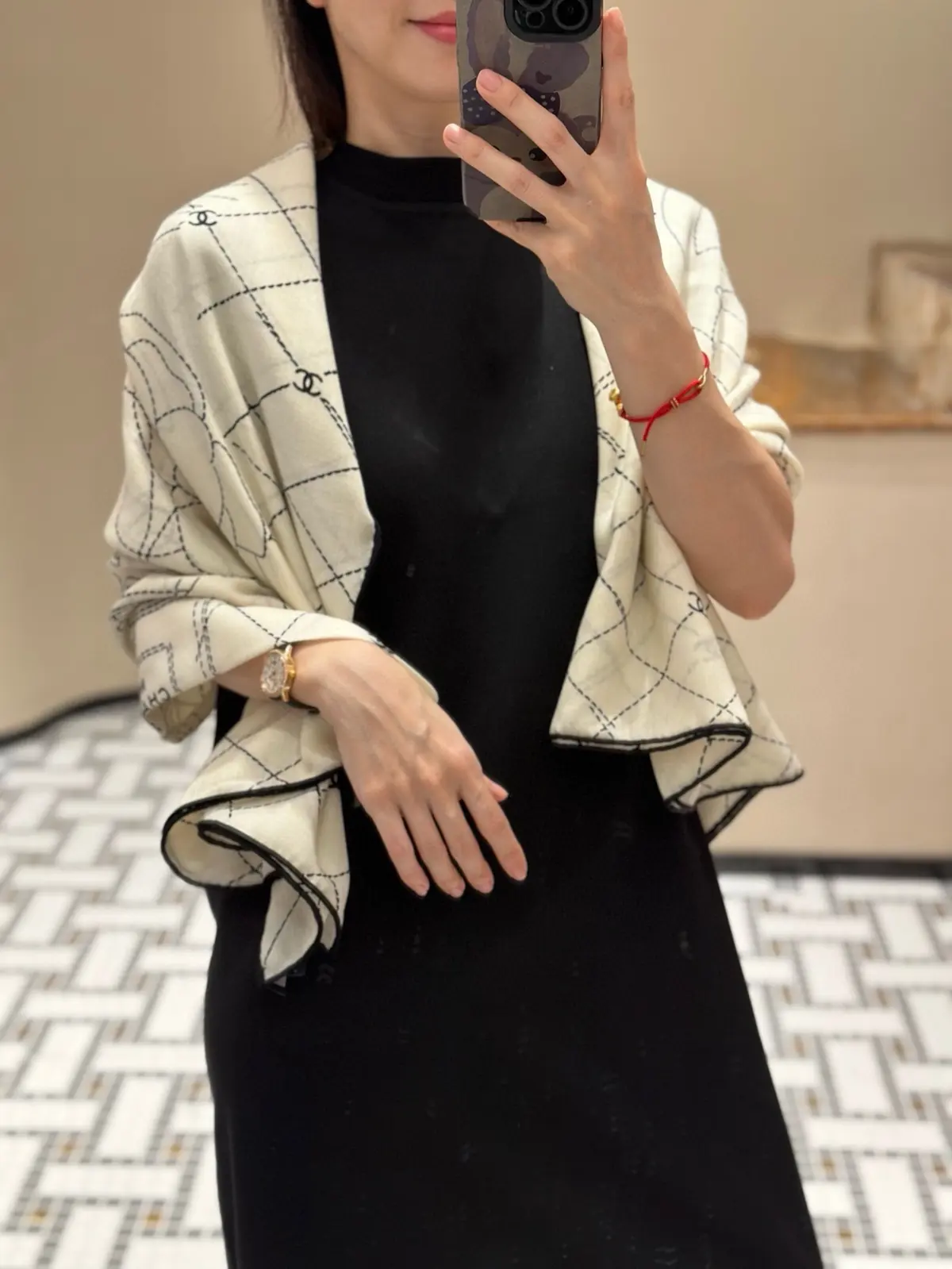 Scarf（围巾） Style Black Scarf Lookbook Reference image 3