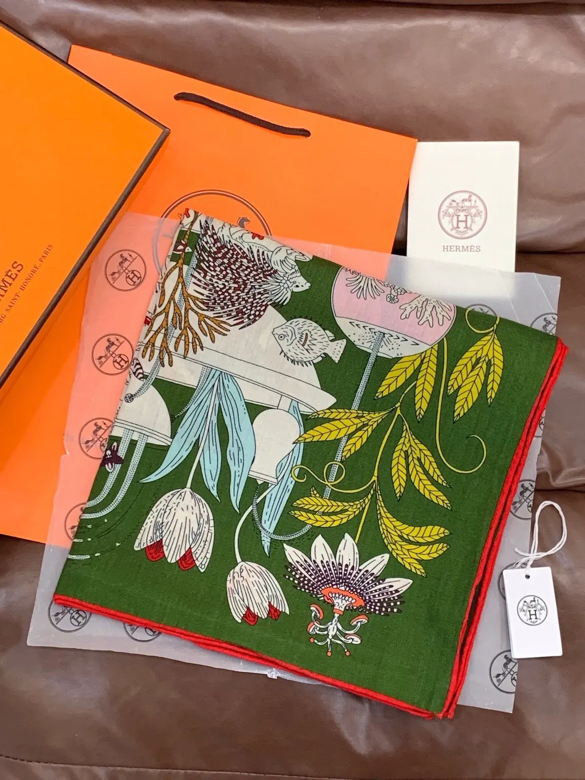 Scarf（围巾） Style White Bag Lookbook Reference image 3