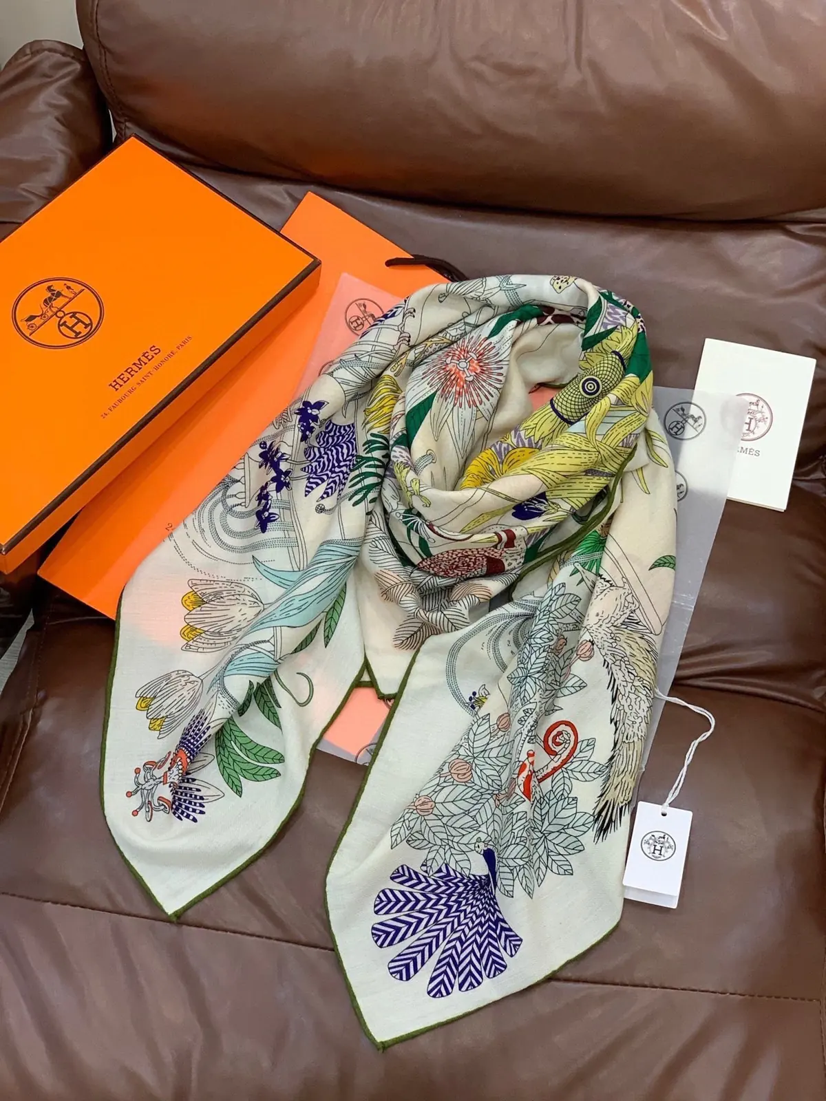 Scarf（围巾） Style White Bag Lookbook Reference image 5