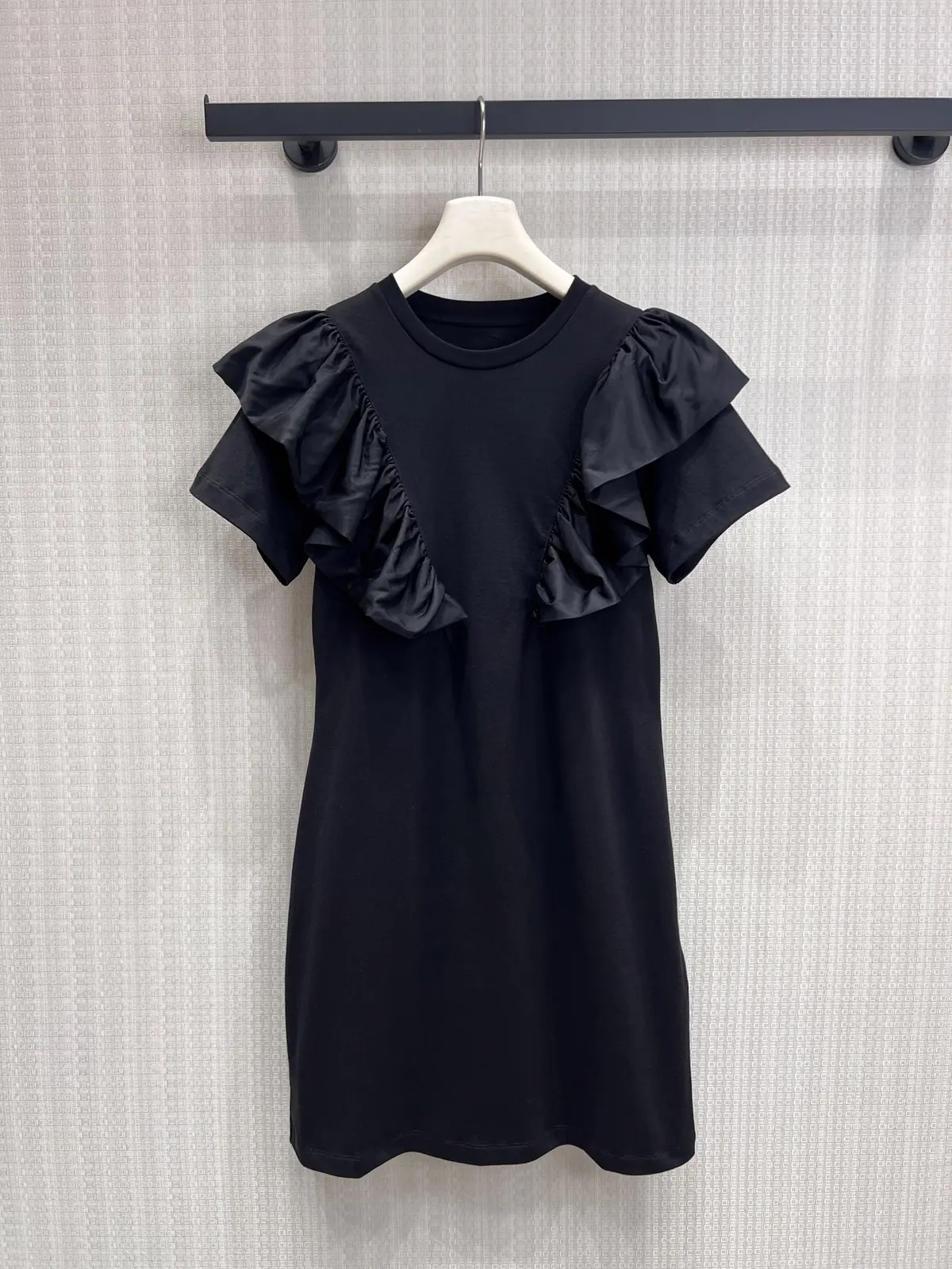 Women's Clothes Style Black Clothing Lookbook Reference image 1