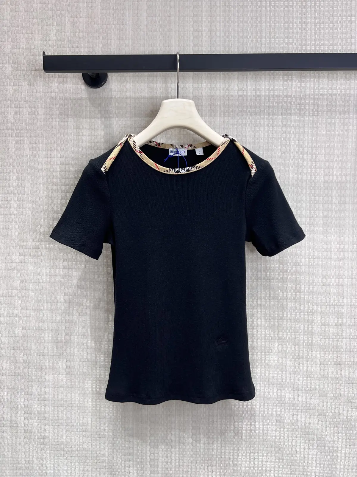 Women's Clothes Style Black Clothing Lookbook Reference image 1