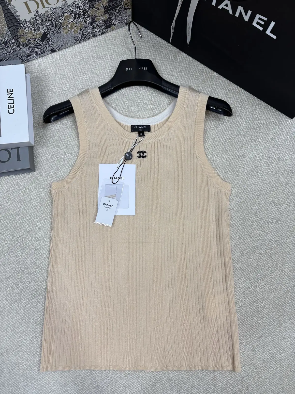 Women's Clothes Style Clothing Lookbook Reference image 1