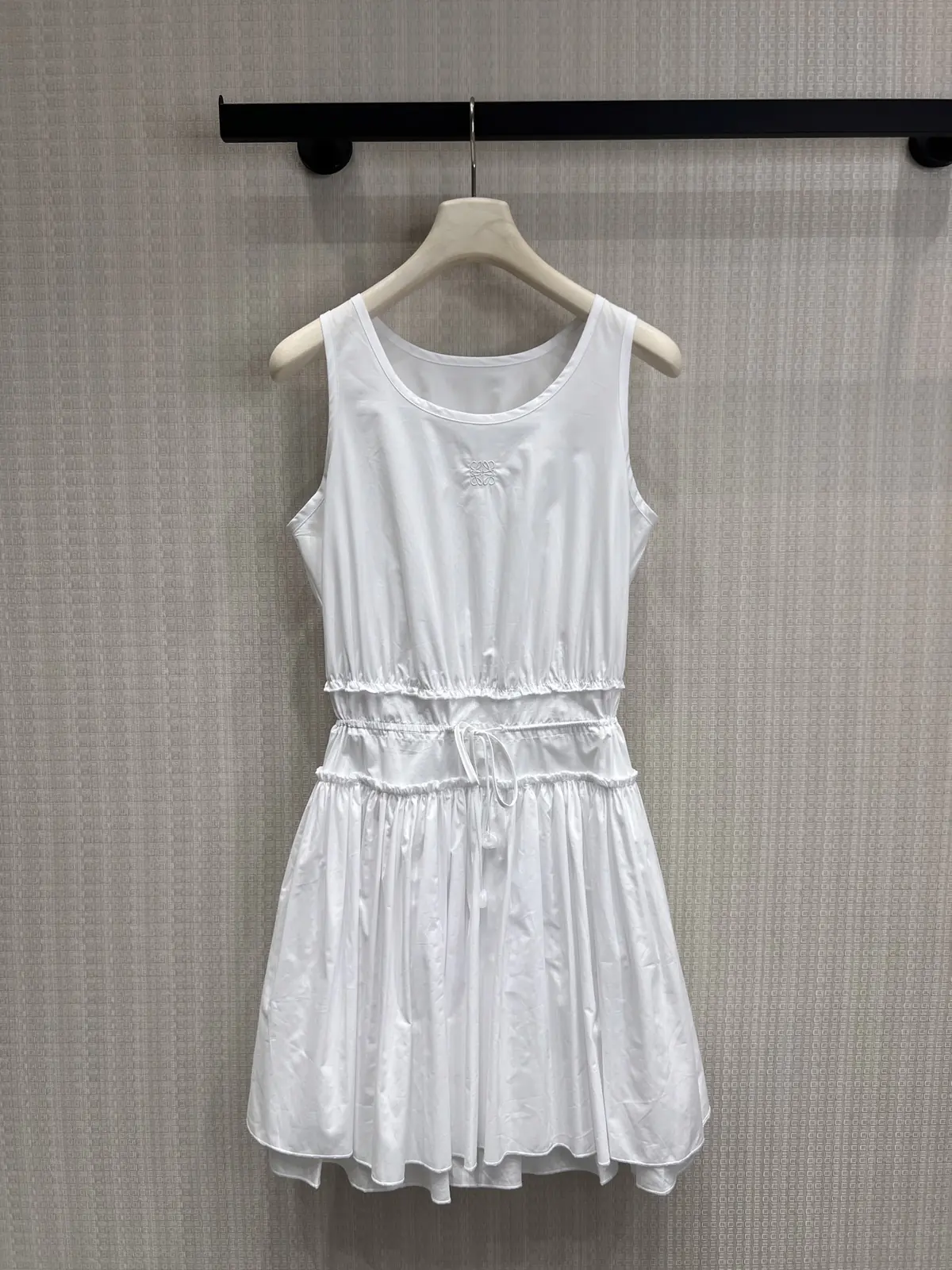 Women's Clothes Style White Clothing Lookbook Reference image 1