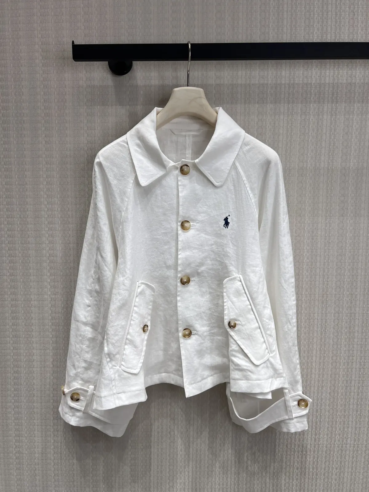 Women's Clothes Style White Clothing Lookbook Reference image 1