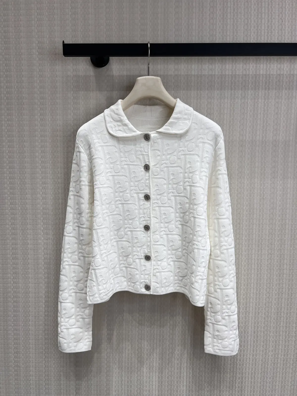 Women's Clothes Style White Clothing Lookbook Reference image 1