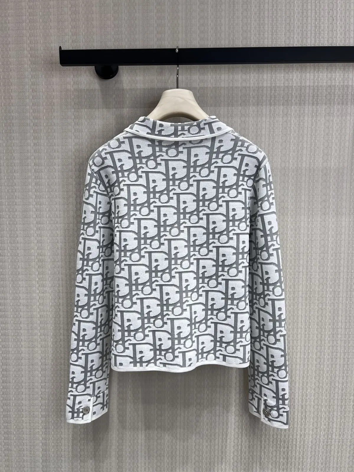 Women's Clothes Style White Clothing Lookbook Reference image 2