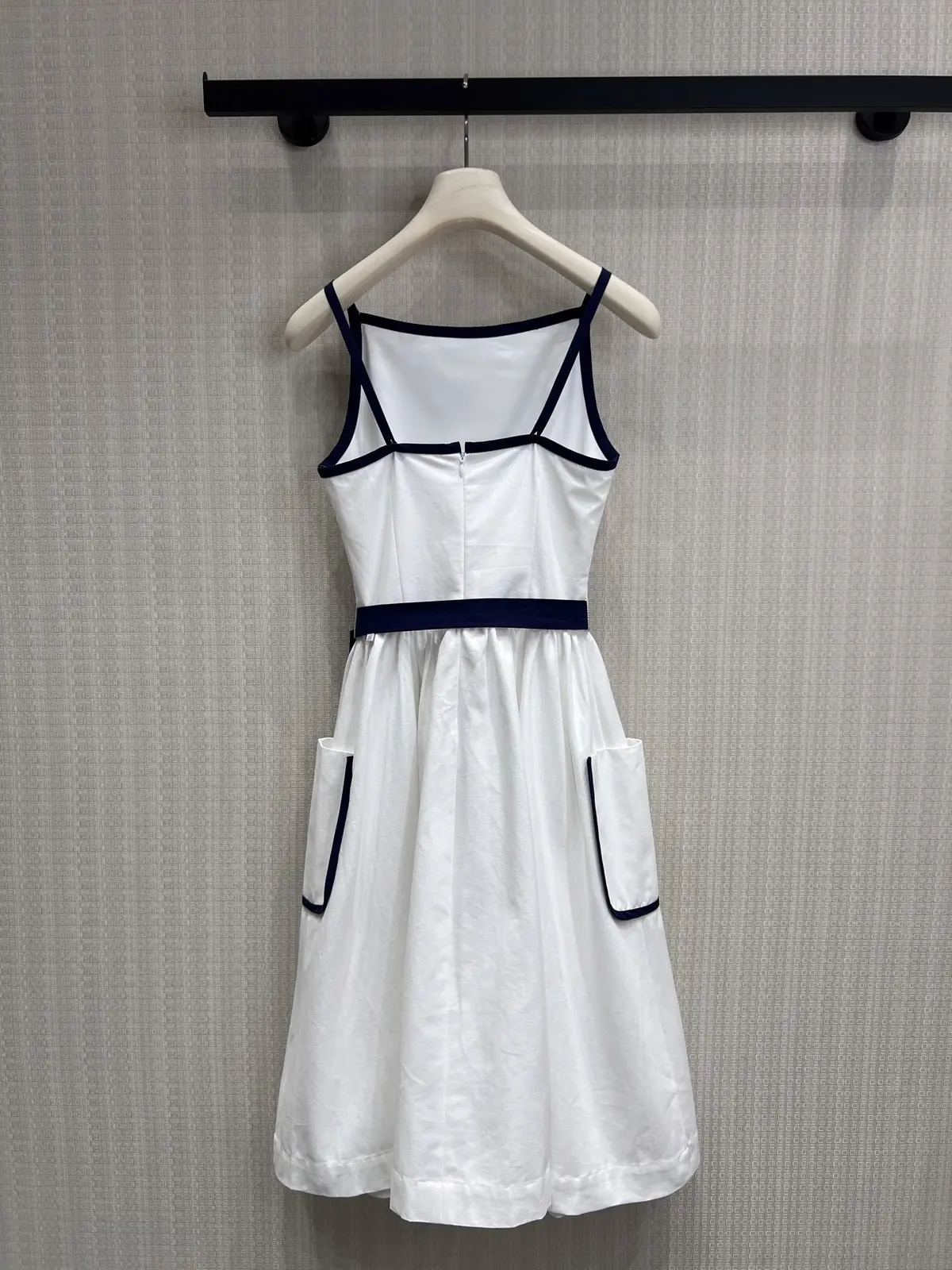 Women's Clothes Style White Leather Clothing Lookbook Reference image 2