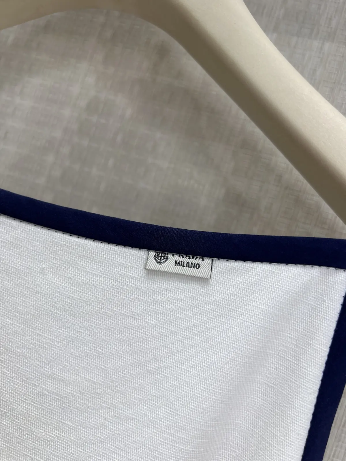 Women's Clothes Style White Leather Clothing Lookbook Reference image 5