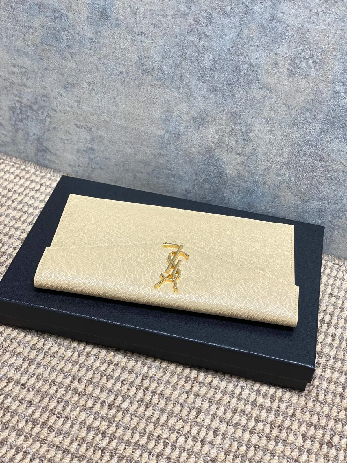 YSL Style Beige Leather Clutch Lookbook Reference image 4