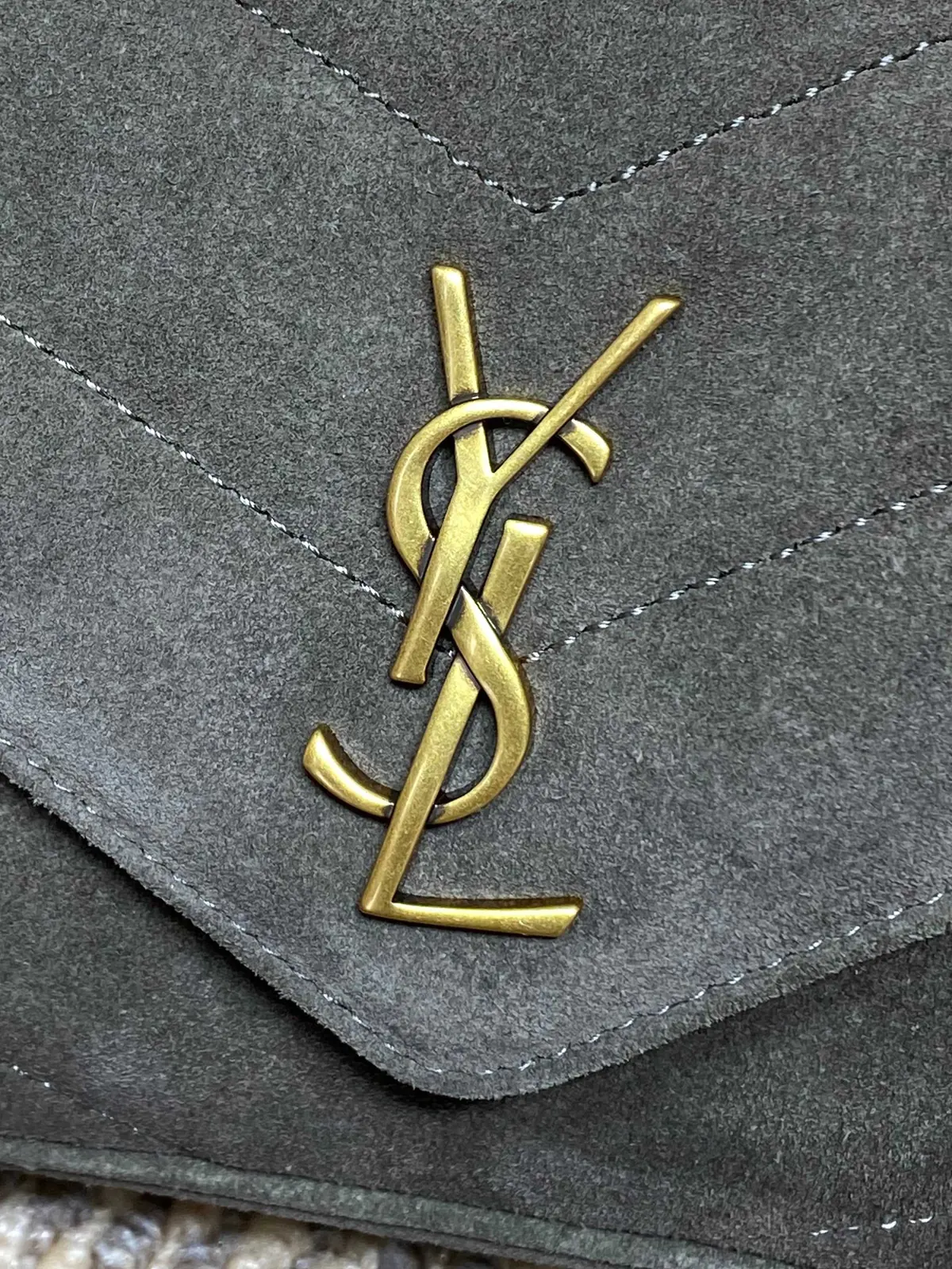 YSL Style Black Leather Card Holder Lookbook Reference image 5