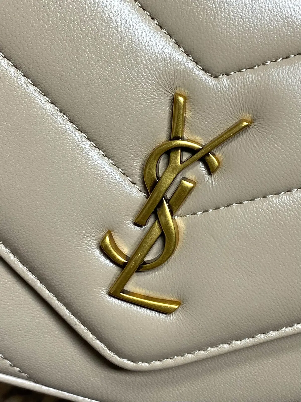 YSL Style Black Leather Chain Bag Lookbook Reference image 5