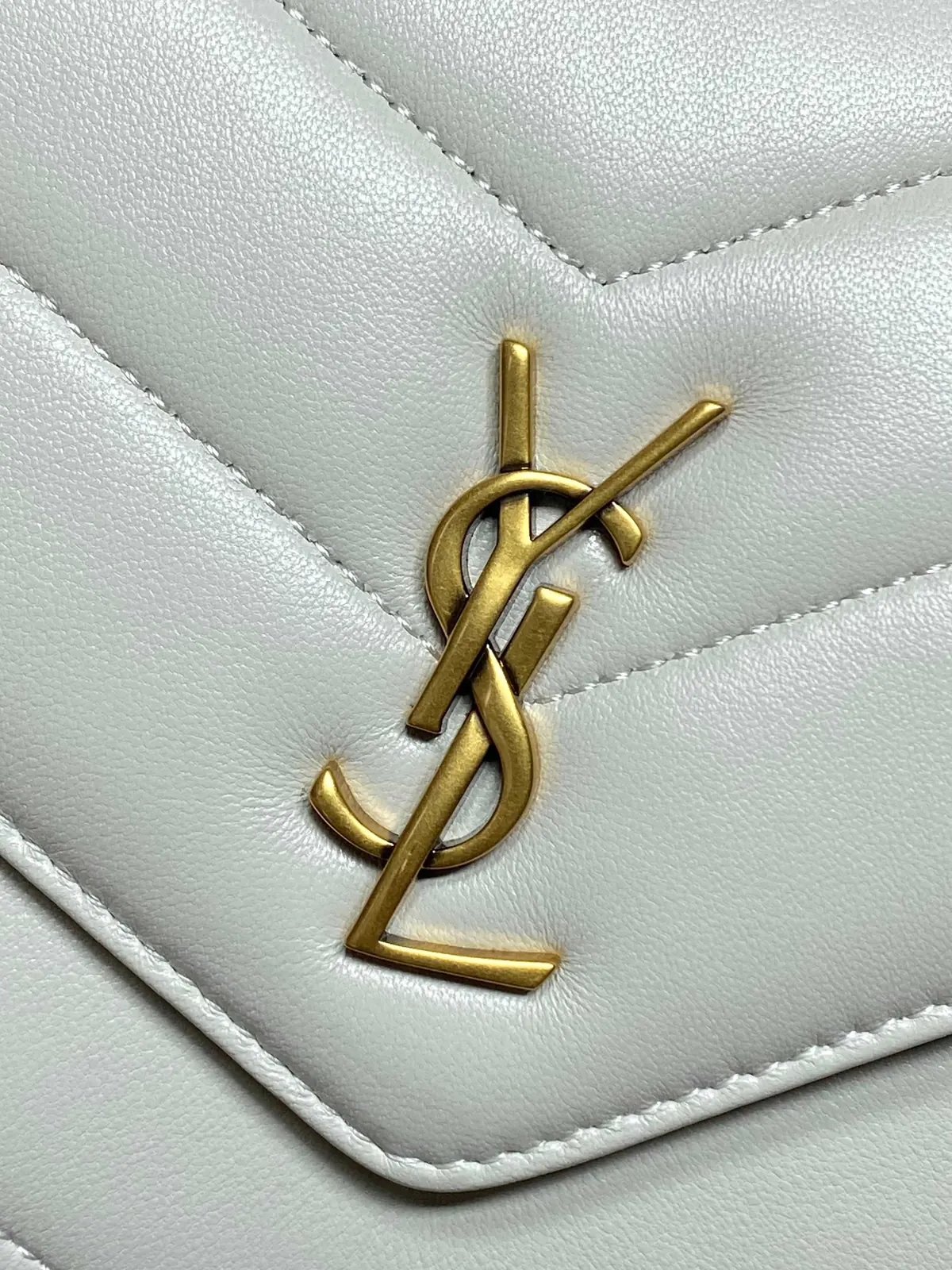 YSL Style Black Leather Chain Bag Lookbook Reference image 5