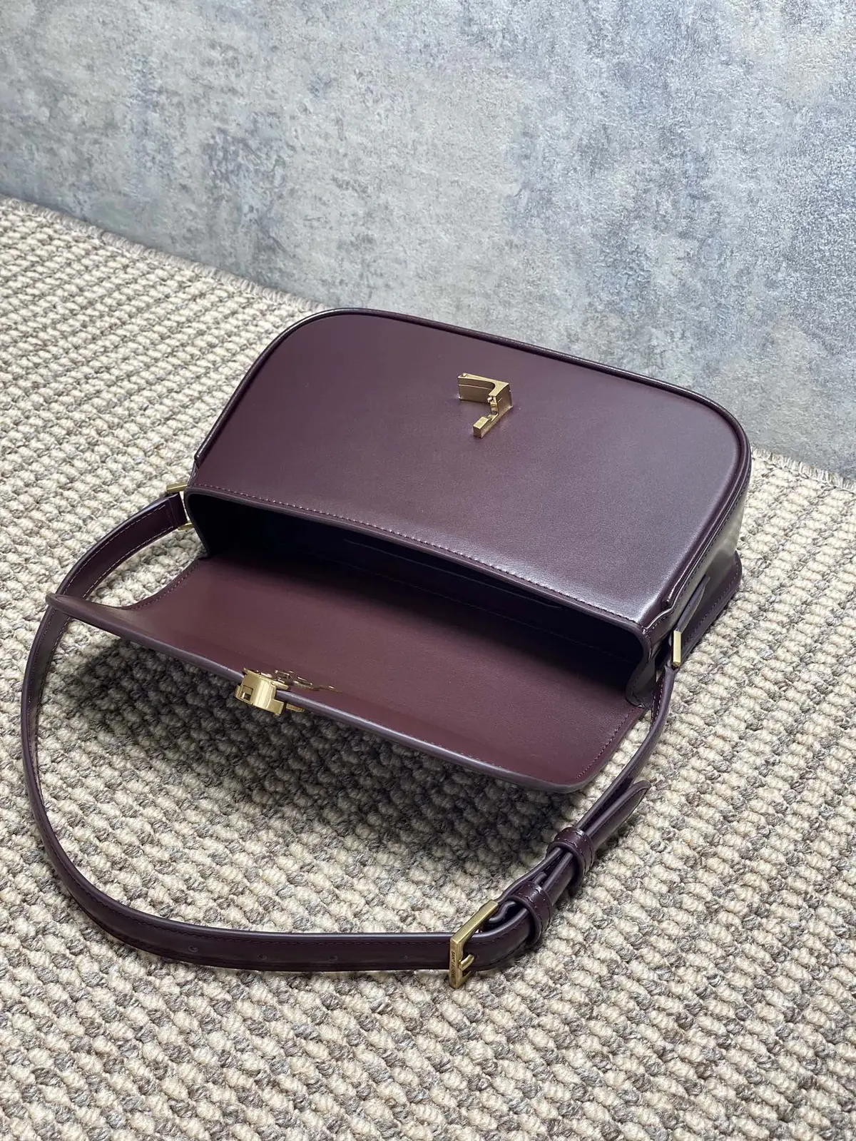 YSL Style Gold Leather Shoulder Bag Lookbook Reference image 5