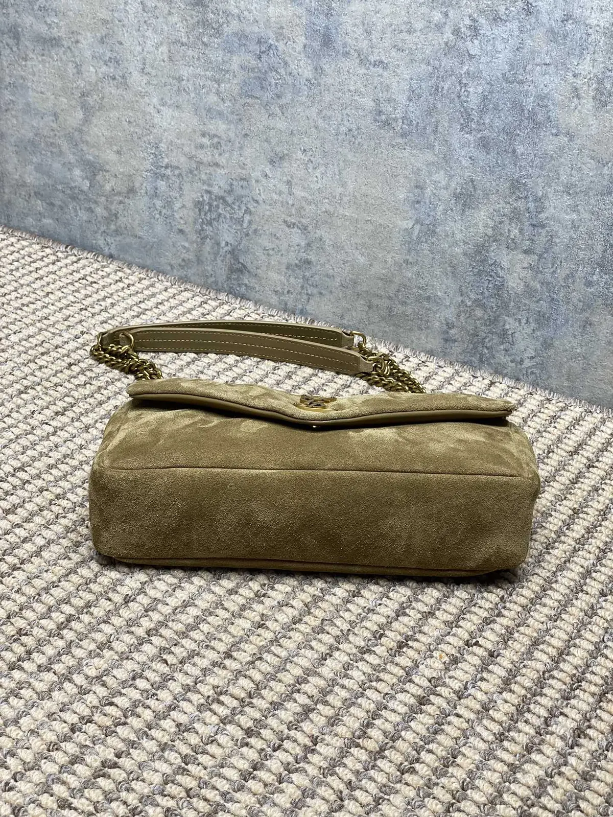 YSL Style Gold Leather Wallet Lookbook Reference image 3