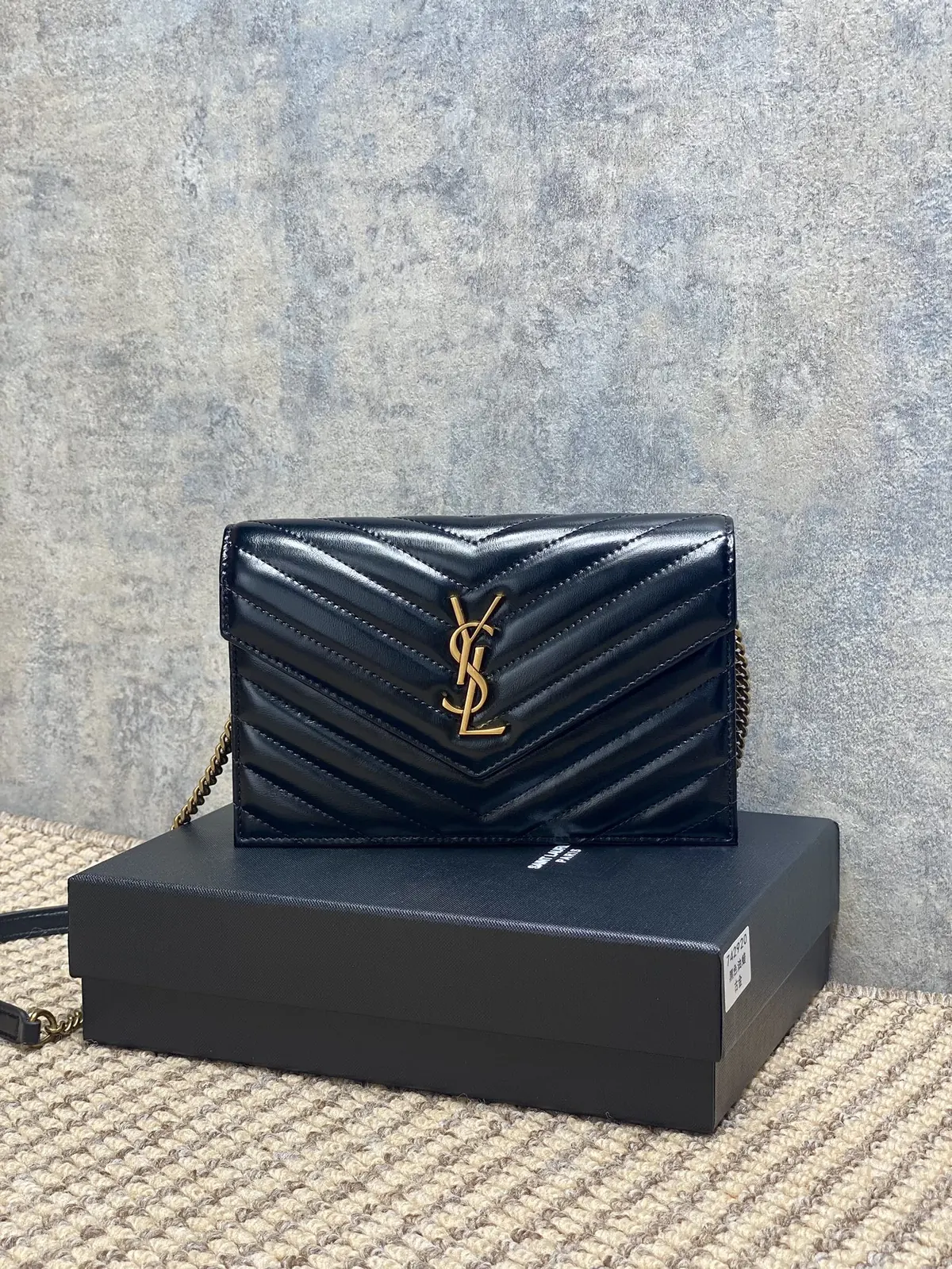 YSL Style Leather Chain Bag Lookbook Reference image 1